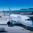 découvrez comment embraer a terminé le premier trimestre avec un carnet de commandes impressionnant de 26,4 milliards de dollars, signalant une forte demande et une croissance continue dans l'industrie aéronautique.
