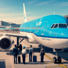 find out how klm uses an air france crew to guarantee flight connections to new york, combining expertise and quality service for an unforgettable travel experience.